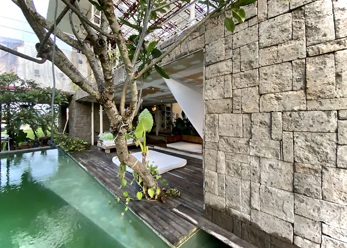 The Hide At (adults Only) Hostel