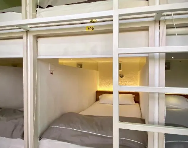Hostel The Hide At (adults Only) *